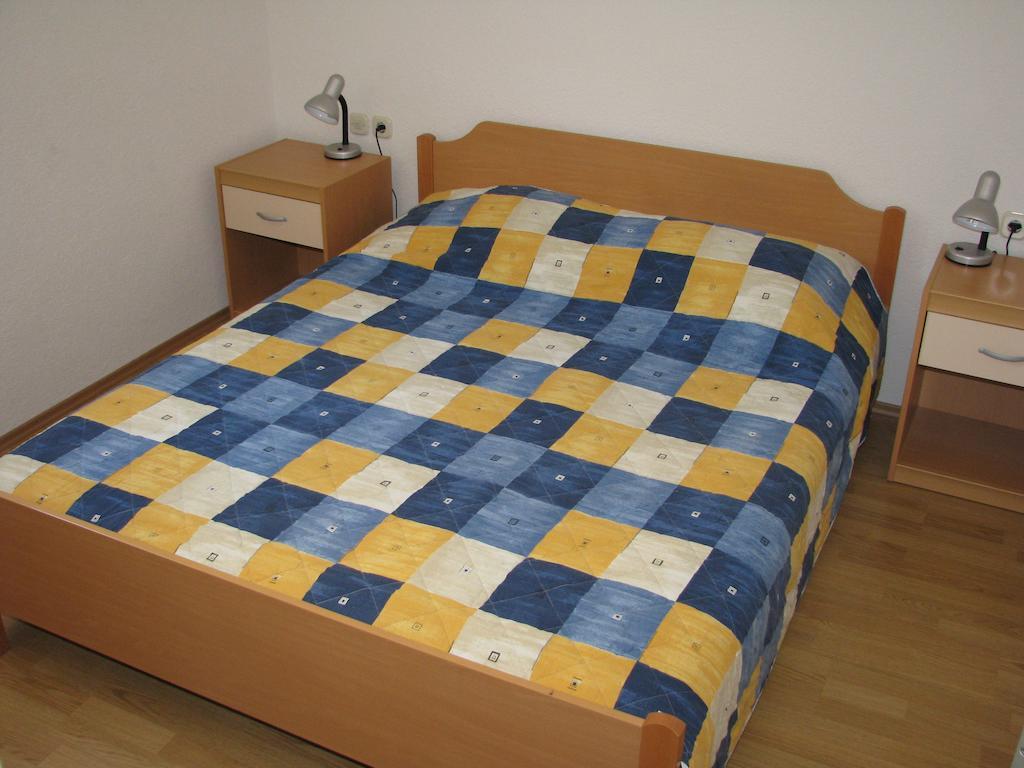 Apartments Jerica Bol Habitación foto