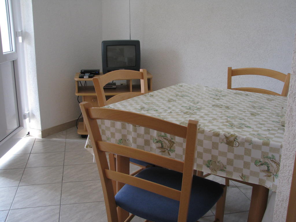 Apartments Jerica Bol Habitación foto